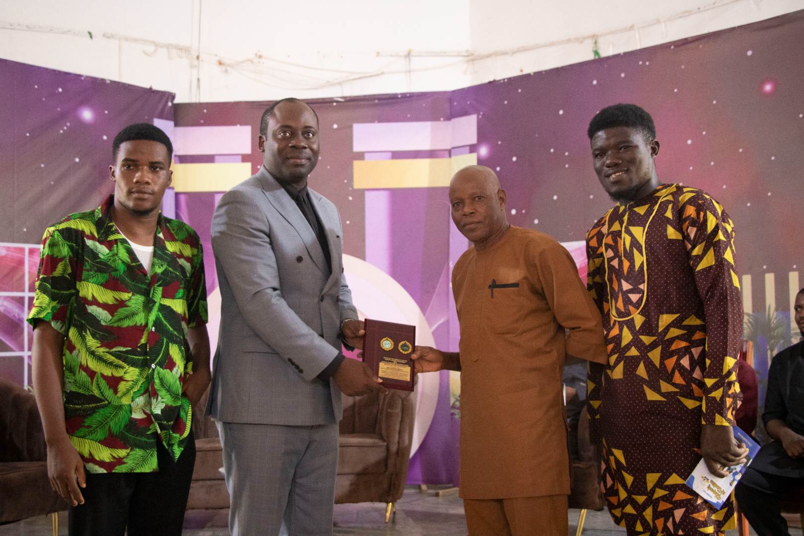 Award presentation 4